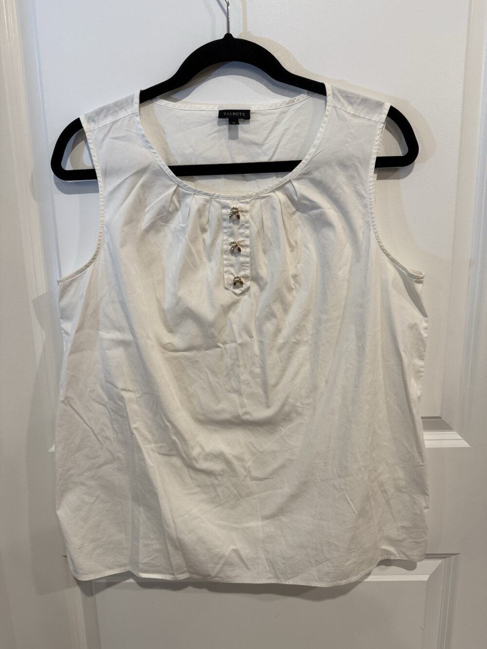 Talbots Women’s White Lightweight Sleeveless Top Size 14 Beetle/ Bee Charms